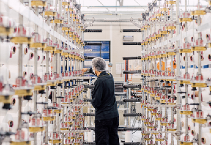 Urgo recrute 200 emplois nouvelle usine textile URGO est un industriel de la santé mais aussi lié au textile