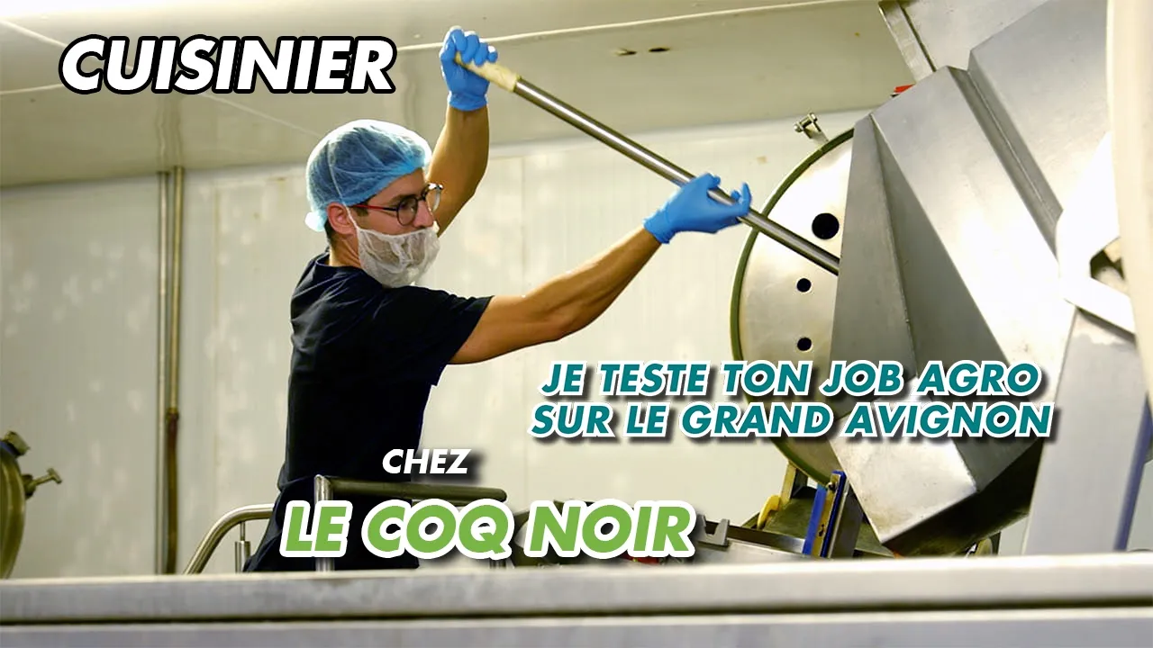 Découvre le métier de Zakaria, cuisinier capitaine chez Le Coq Noir